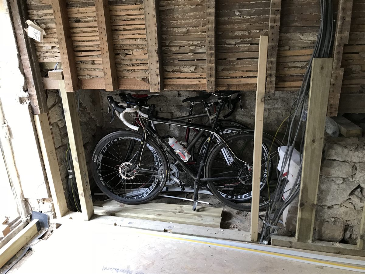 Dining_BikieStore1