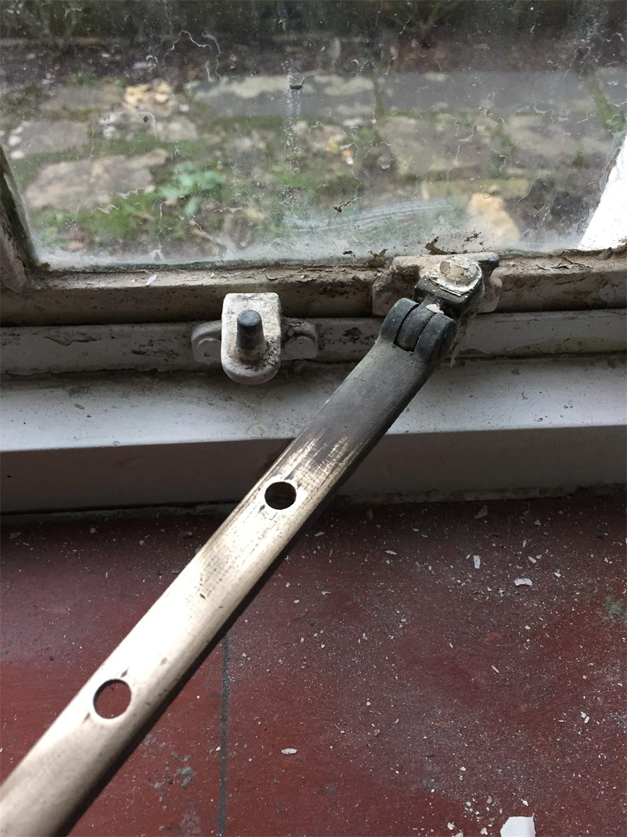 K_Window_Brass