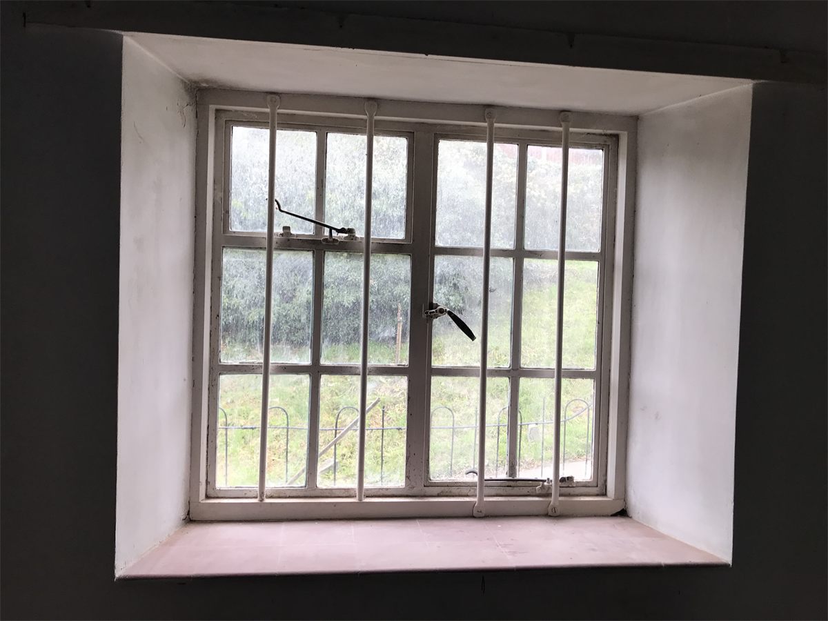 Kitchen_WindowBarred