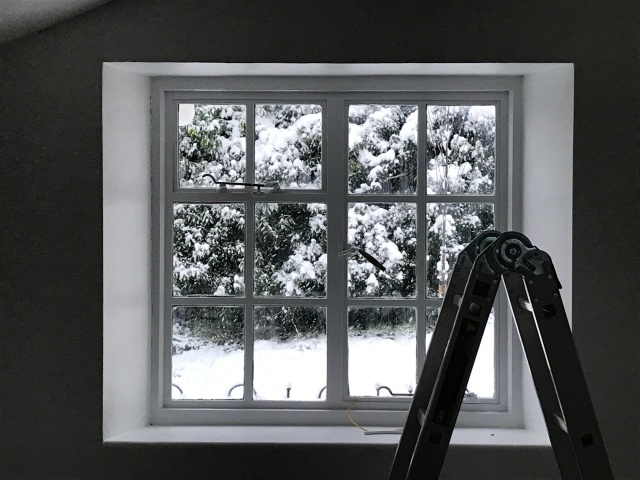 O_Snow_Window.JPG